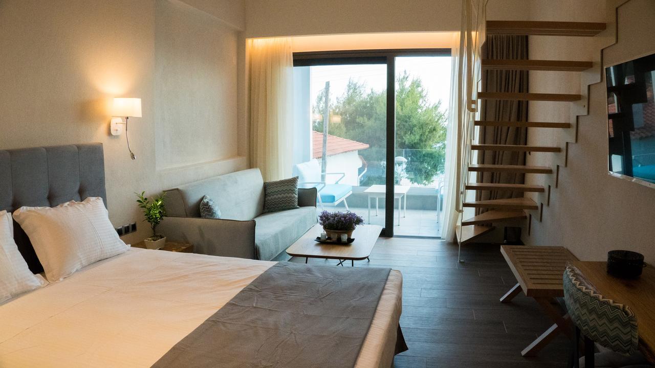 Costa Domus Blue Luxury Apartments Nikiti  Exterior photo